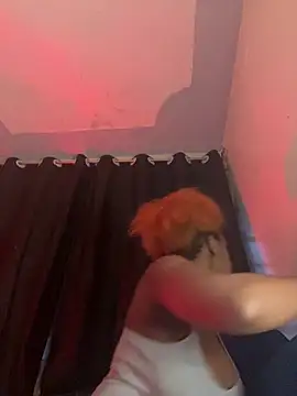 Snapshot of Cherrytowild chatting on April 1, 3:30 am Cherrytowild online show from April 1, 3:30 am