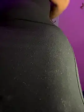 Snapshot of Cherrytowild chatting on January 11, 5:53 pm Cherrytowild online show from January 11, 5:53 pm