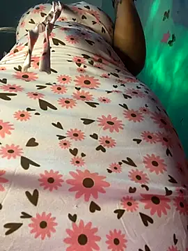 Cherrytowild online show from November 1, 8:30 am