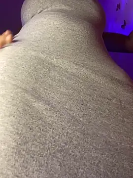 Cherrytowild online show from November 26, 4:34 am