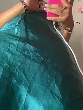 Cherrytowild online show from November 11, 9:37 am