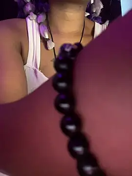 Snapshot of Cherrytowild chatting on February 8, 4:10 am Cherrytowild online show from February 8, 4:10 am