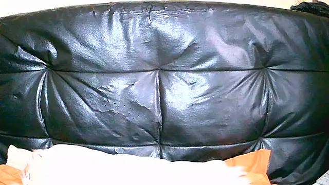 Bustypillows online show from June 18, 6:45 am