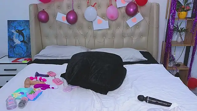 Tina Kim  online show from February 19, 11:28 am