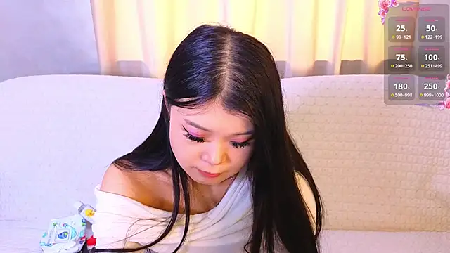 Tina Kim  online show from April 15, 9:26 am