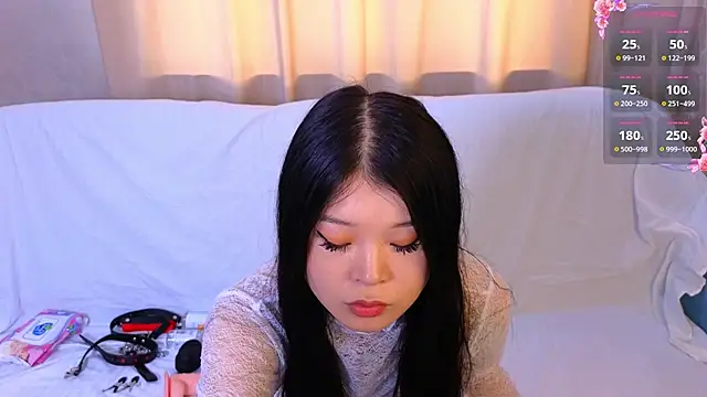 Tina Kim  online show from April 3, 10:00 am