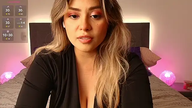 Celiahenn online show from February 16, 1:04 am