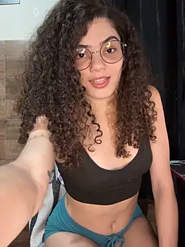 izumikarol online show from April 16, 8:53 pm