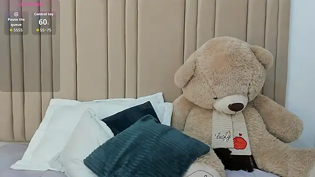 izadii online show from February 10, 8:08 pm