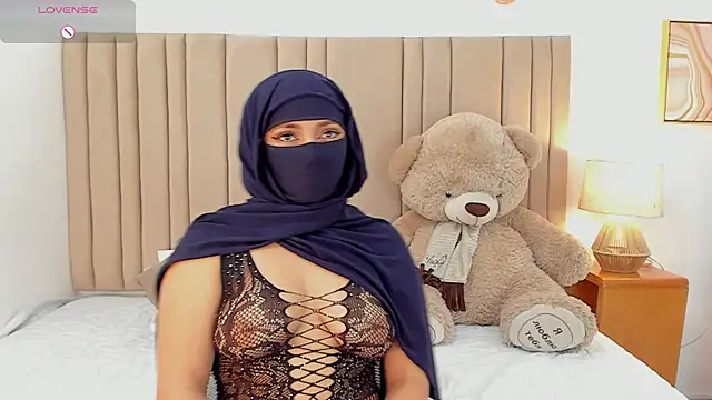 izadii online show from June 12, 6:49 pm