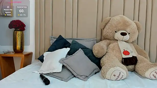 izadii online show from October 25, 6:52 pm