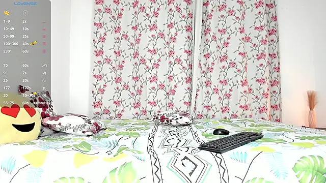 Snapshot of k_sensual chatting on December 17, 10:23 am k sensual online show from December 17, 10:23 am