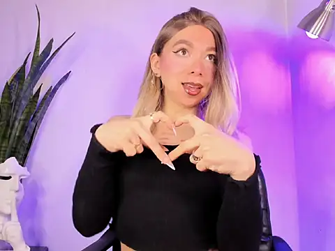 victoria qq online show from November 4, 4:22 pm