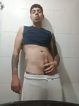Snapshot of christian_cute chatting on July 8, 7:20 am christian cute online show from July 8, 7:20 am