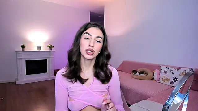 AnysaSmith online show from April 18, 8:20 pm