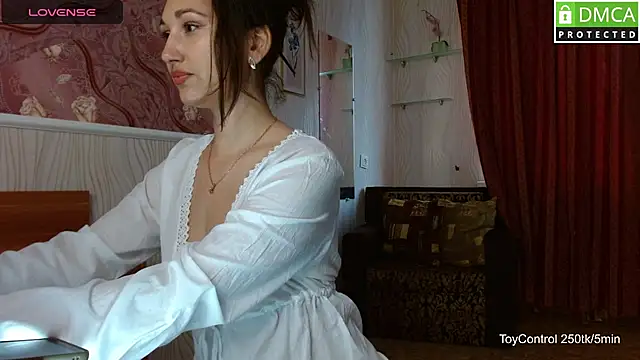 Linda Ernestine online show from March 28, 9:10 am