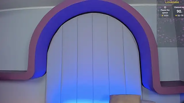 lexiethompson  online show from September 12, 12:16 pm