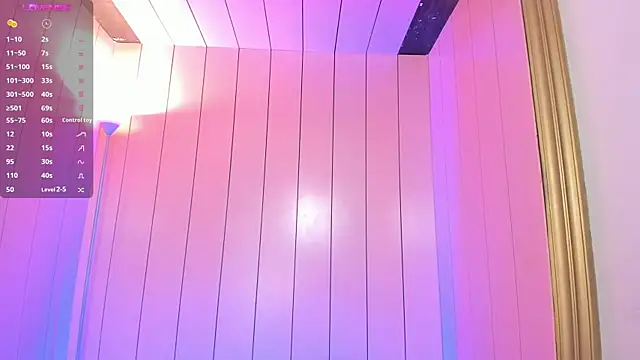 lexiethompson  online show from December 15, 12:11 pm