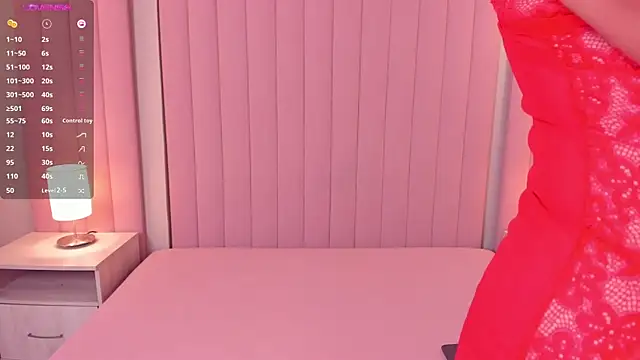 lexiethompson  online show from March 11, 12:10 pm