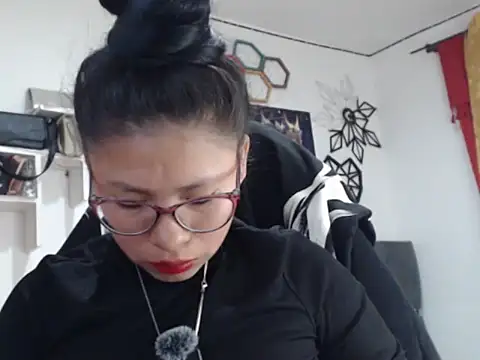 Alizon95 online show from March 25, 7:57 pm