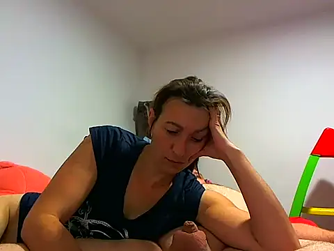 Kassandra mike online show from December 4, 7:40 am