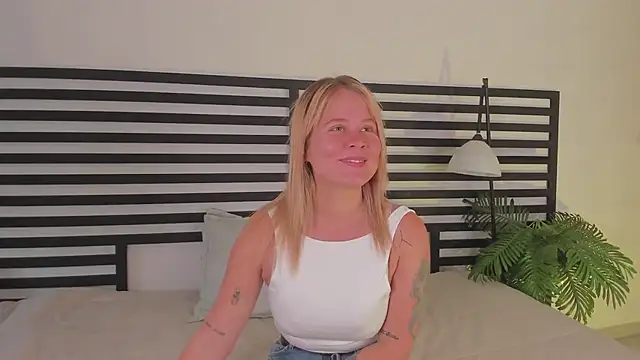 stefanny ruiz  online show from February 17, 12:49 pm