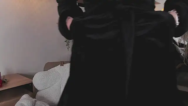 stefanny ruiz  online show from March 22, 3:20 pm