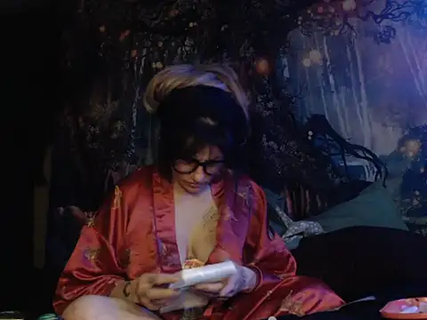 HighCityHoney online show from November 28, 5:24 pm