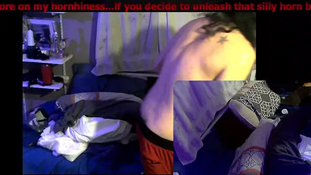 Snapshot of SexyCeleb chatting on December 15, 5:57 am SexyCeleb online show from December 15, 5:57 am