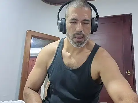 Snapshot of jackbigcock11 chatting on February 25, 1:22 pm jackbigcock11 online show from February 25, 1:22 pm