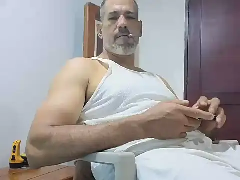 jackbigcock11 online show from May 17, 9:26 pm