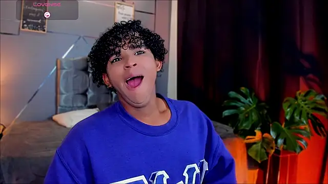 Noah Smith04 online show from November 17, 12:20 pm