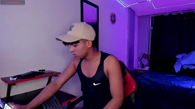 Noah Smith04 online show from September 14, 11:16 pm