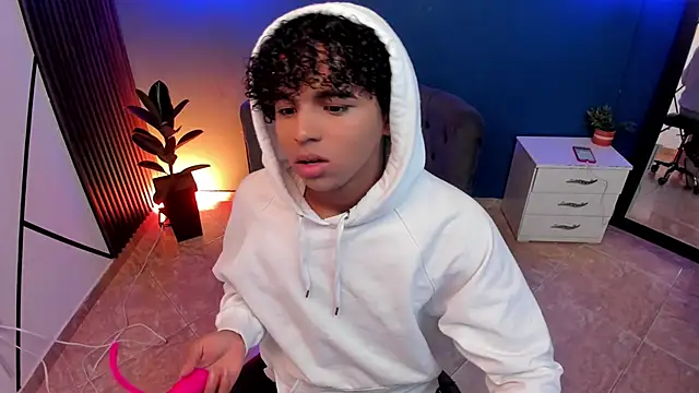 Noah Smith04 online show from November 5, 12:08 pm