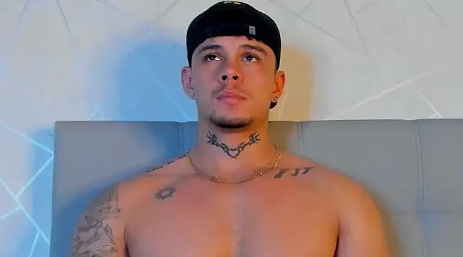 Snapshot of NoahhBrown chatting on March 14, 5:59 am NoahhBrown online show from March 14, 5:59 am