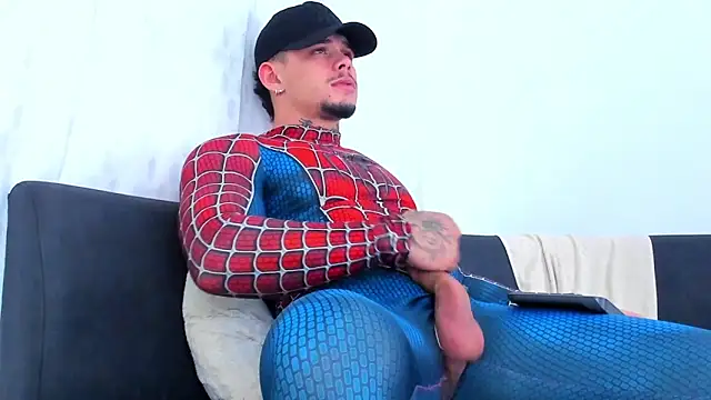 Snapshot of NoahhBrown chatting on October 30, 4:44 am NoahhBrown online show from October 30, 4:44 am