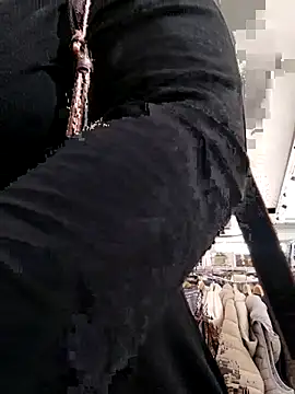 BecciDeluxe online show from February 5, 5:20 pm