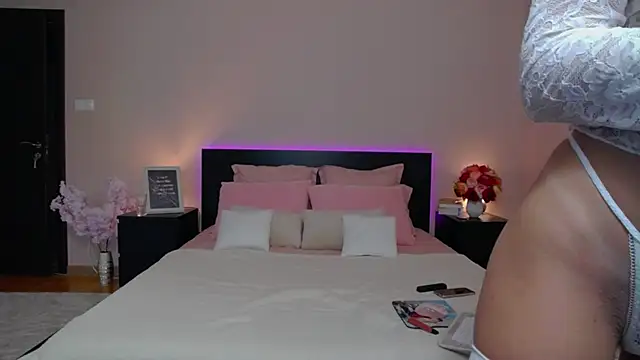 AyanaJoy online show from February 11, 7:41 am