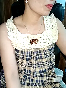 Blythe 69 online show from March 14, 11:33 pm