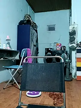 Blythe 69 online show from March 27, 10:43 pm