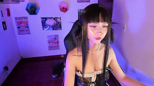 Snapshot of MonxxsLove chatting on May 7, 2:49 am MonxxsLove online show from May 7, 2:49 am