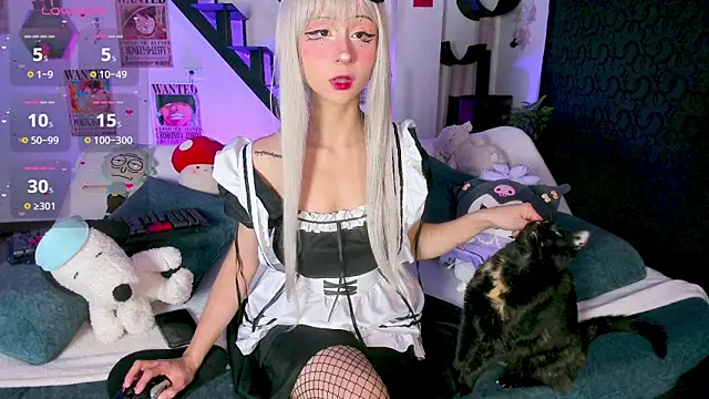 Snapshot of MonxxsLove chatting on October 21, 1:49 am MonxxsLove online show from October 21, 1:49 am