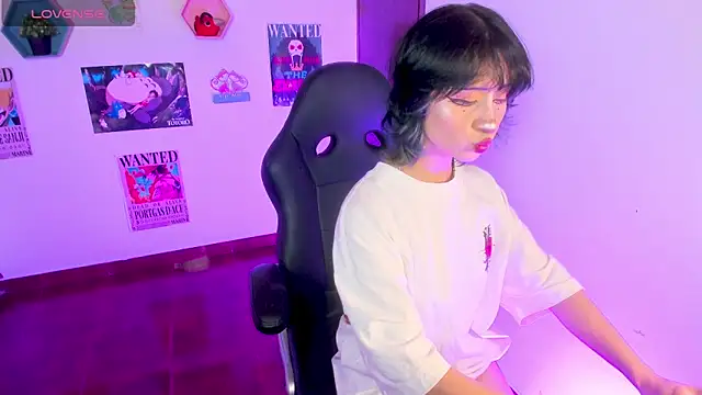 MonxxsLove online show from April 4, 3:02 am