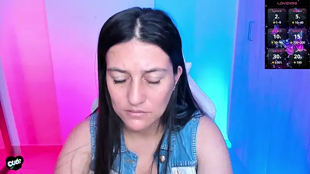 Saskyaa online show from December 1, 2:45 am