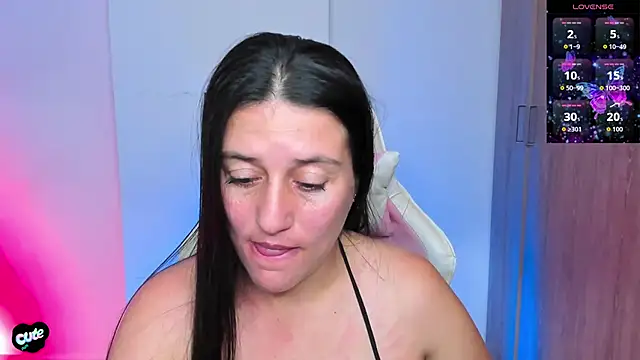 Saskyaa online show from November 24, 2:06 pm