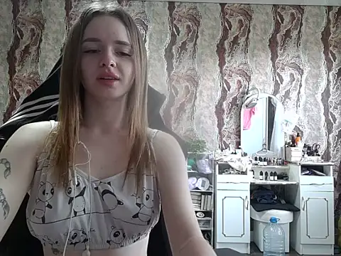 samanta55555 online show from May 19, 8:43 am