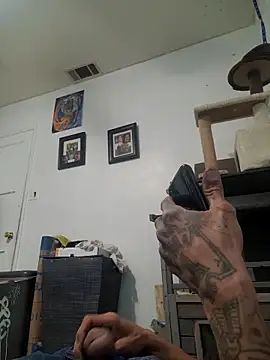 LongDickZee562 online show from November 26, 9:59 pm