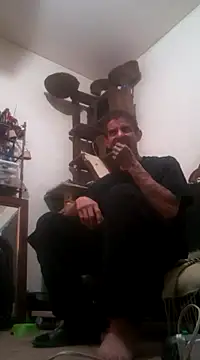 Snapshot of LongDickZee562 chatting on February 27, 3:40 am LongDickZee562 online show from February 27, 3:40 am