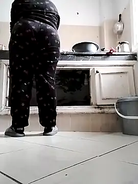 Snapshot of nayakaA7 chatting on February 2, 1:43 pm nayakaA7 online show from February 2, 1:43 pm