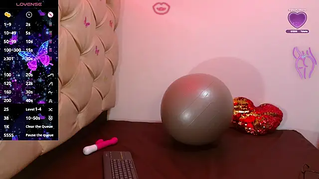 cleopatraa online show from September 12, 6:18 pm